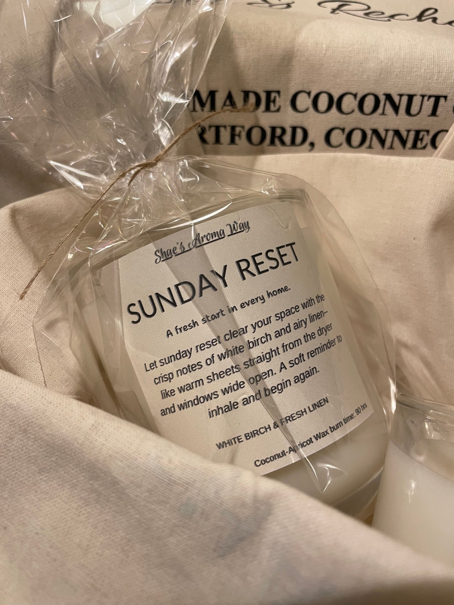 Sunday Reset – White Birch & Fresh Linen Scented Coconut Wax Candle (9oz)